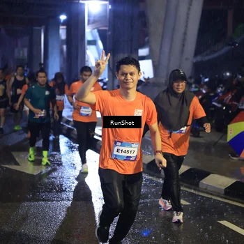 Runner Photo 7911544