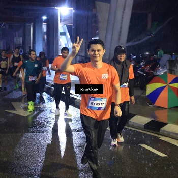 Runner Photo 7911548