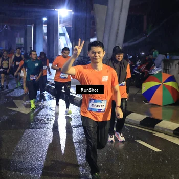 Runner Photo 7911553