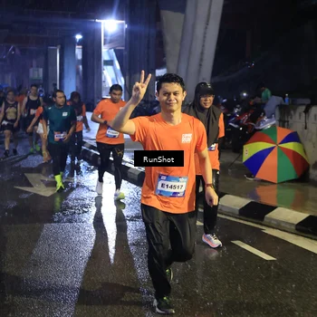 Runner Photo 7911555