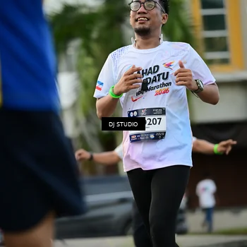 Runner Photo 7911562