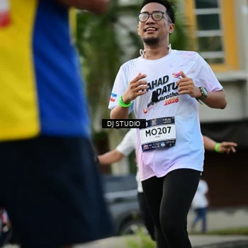 Runner Photo 7911564