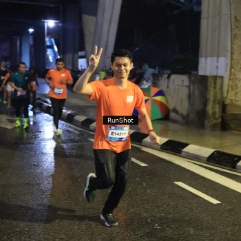 Runner Photo 7911567