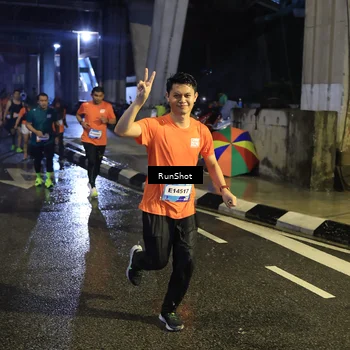 Runner Photo 7911568