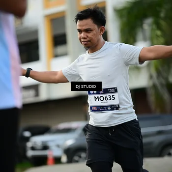 Runner Photo 7911574