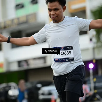 Runner Photo 7911577