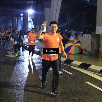 Runner Photo 7911579