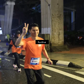 Runner Photo 7911581