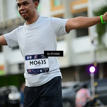 Runner Photo 7911583