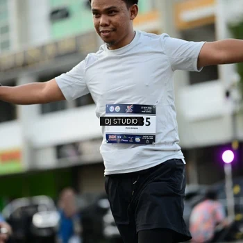 Runner Photo 7911585