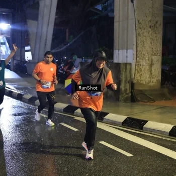 Runner Photo 7911604