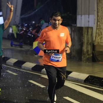 Runner Photo 7911628