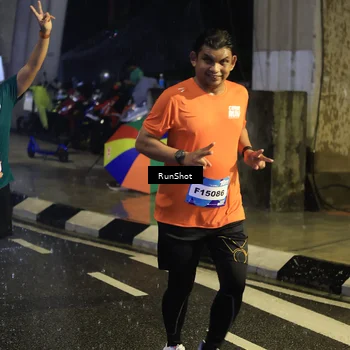 Runner Photo 7911635