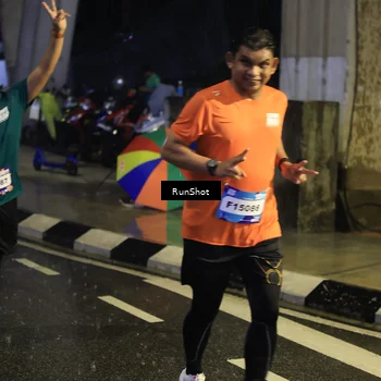 Runner Photo 7911642