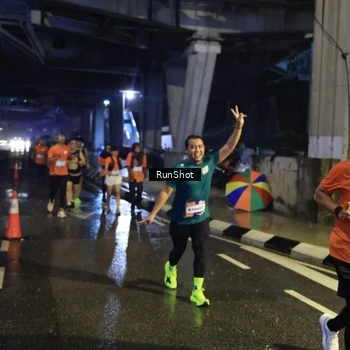 Runner Photo 7911648