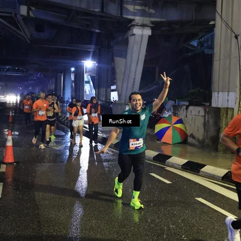 Runner Photo 7911651