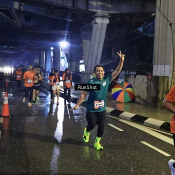 Runner Photo 7911653