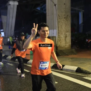 Runner Photo 7911660