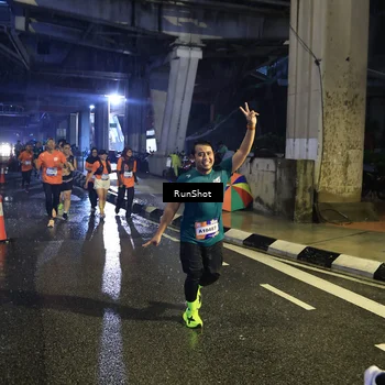 Runner Photo 7911669