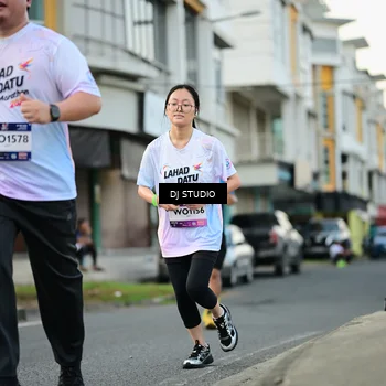 Runner Photo 7911711