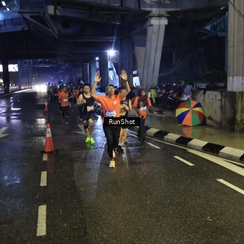 Runner Photo 7911713