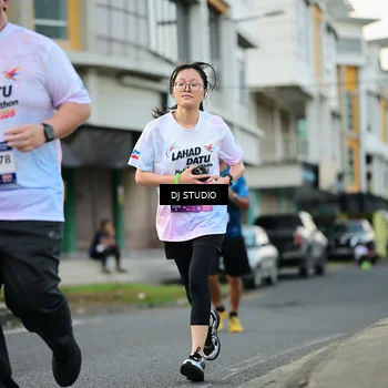 Runner Photo 7911725