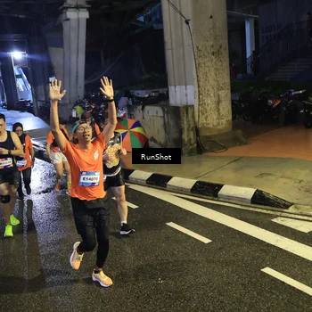 Runner Photo 7911741