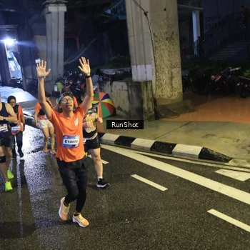 Runner Photo 7911742