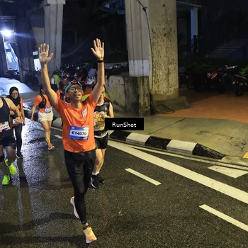 Runner Photo 7911746