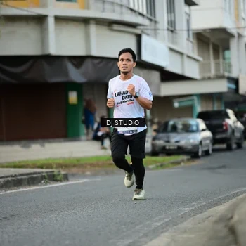 Runner Photo 7911752