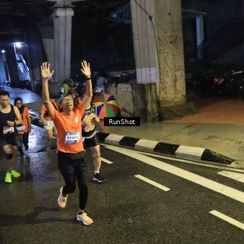 Runner Photo 7911753