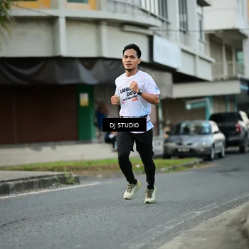 Runner Photo 7911755