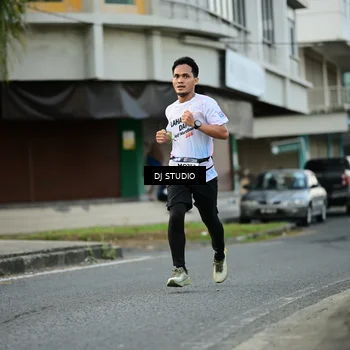 Runner Photo 7911756
