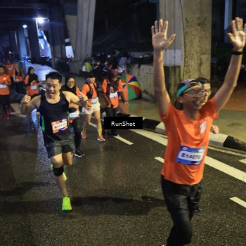 Runner Photo 7911759
