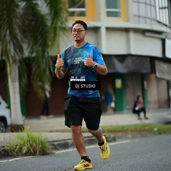 Runner Photo 7911760