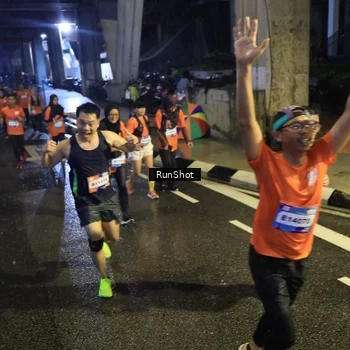 Runner Photo 7911768