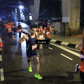 Runner Photo 7911776