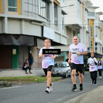 Runner Photo 7911779