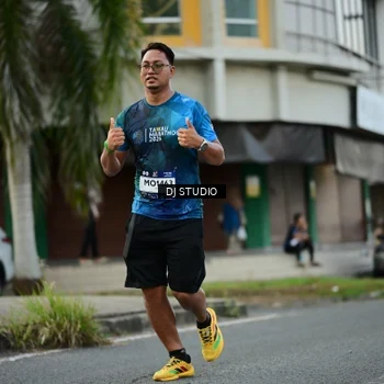 Runner Photo 7911780