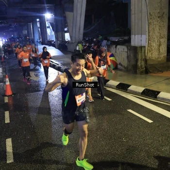 Runner Photo 7911785