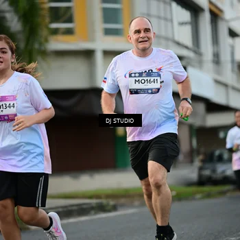 Runner Photo 7911786