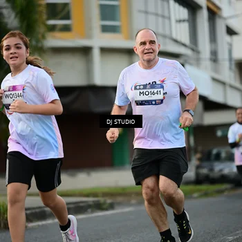 Runner Photo 7911788