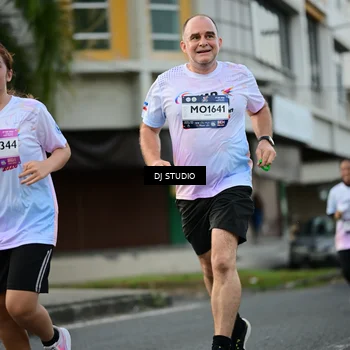 Runner Photo 7911797