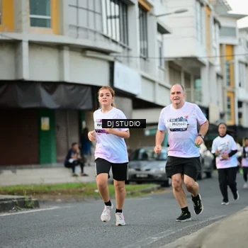 Runner Photo 7911815