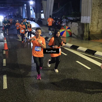 Runner Photo 7911857