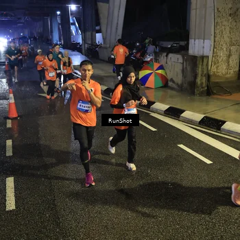 Runner Photo 7911858