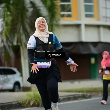 Runner Photo 7911859