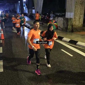 Runner Photo 7911862