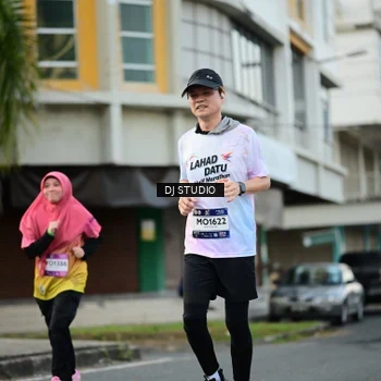 Runner Photo 7911864