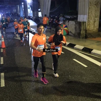 Runner Photo 7911874